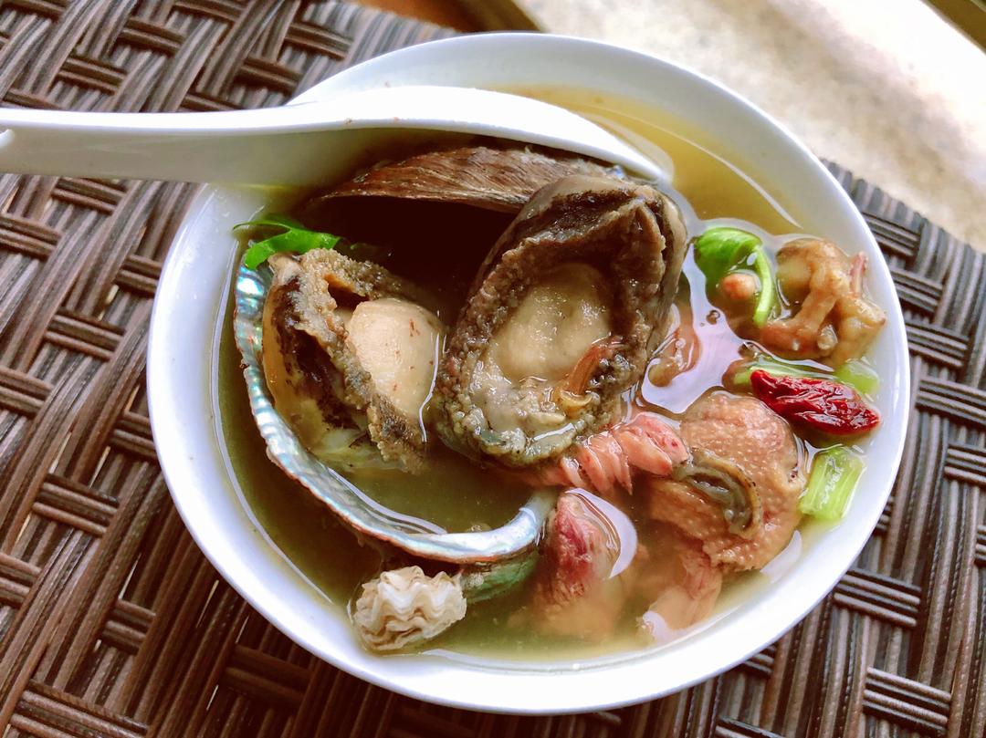 乳鸽鲍鱼汤