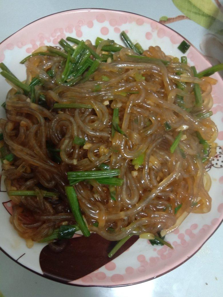 快乐煮手做的芹菜粉条