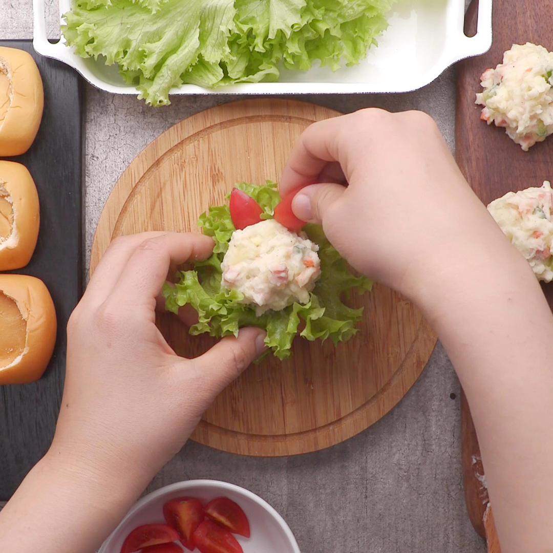 【花环沙拉包的做法视频_花环沙拉包的做法步骤】-制作