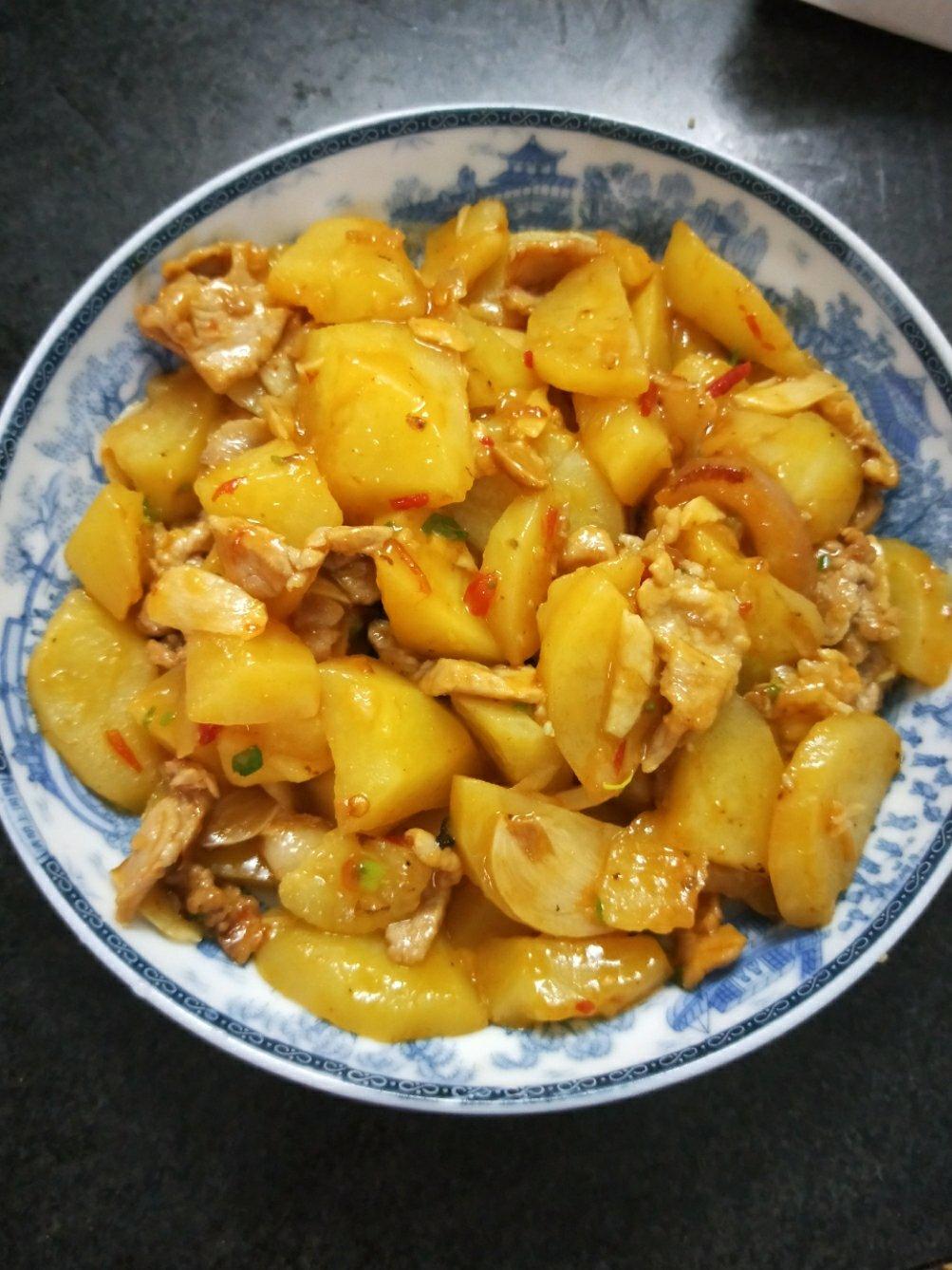 joey_leee做的家常土豆烧肉