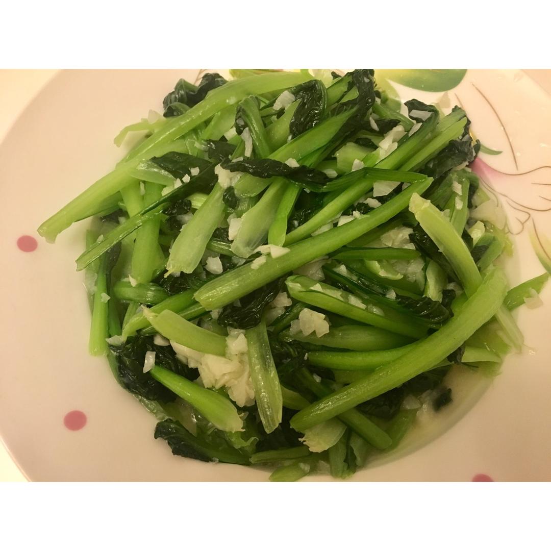 牛小伊做的蒜蓉乌塌菜