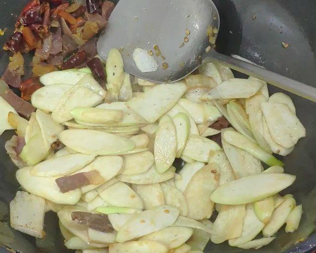 想想茭白炒火腿