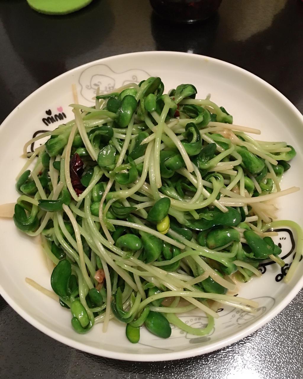 blueblue_zjti做的蒜香豆苗