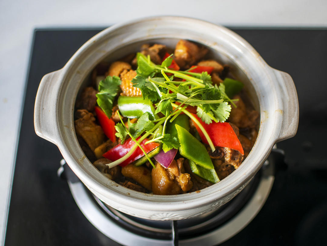 金鸡报喜——砂锅鸡煲