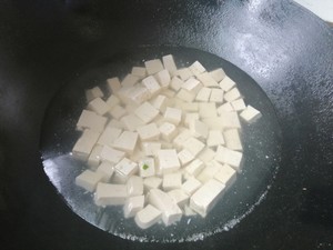 【正宗川菜】四川家常菜麻婆豆腐的做法 步骤2