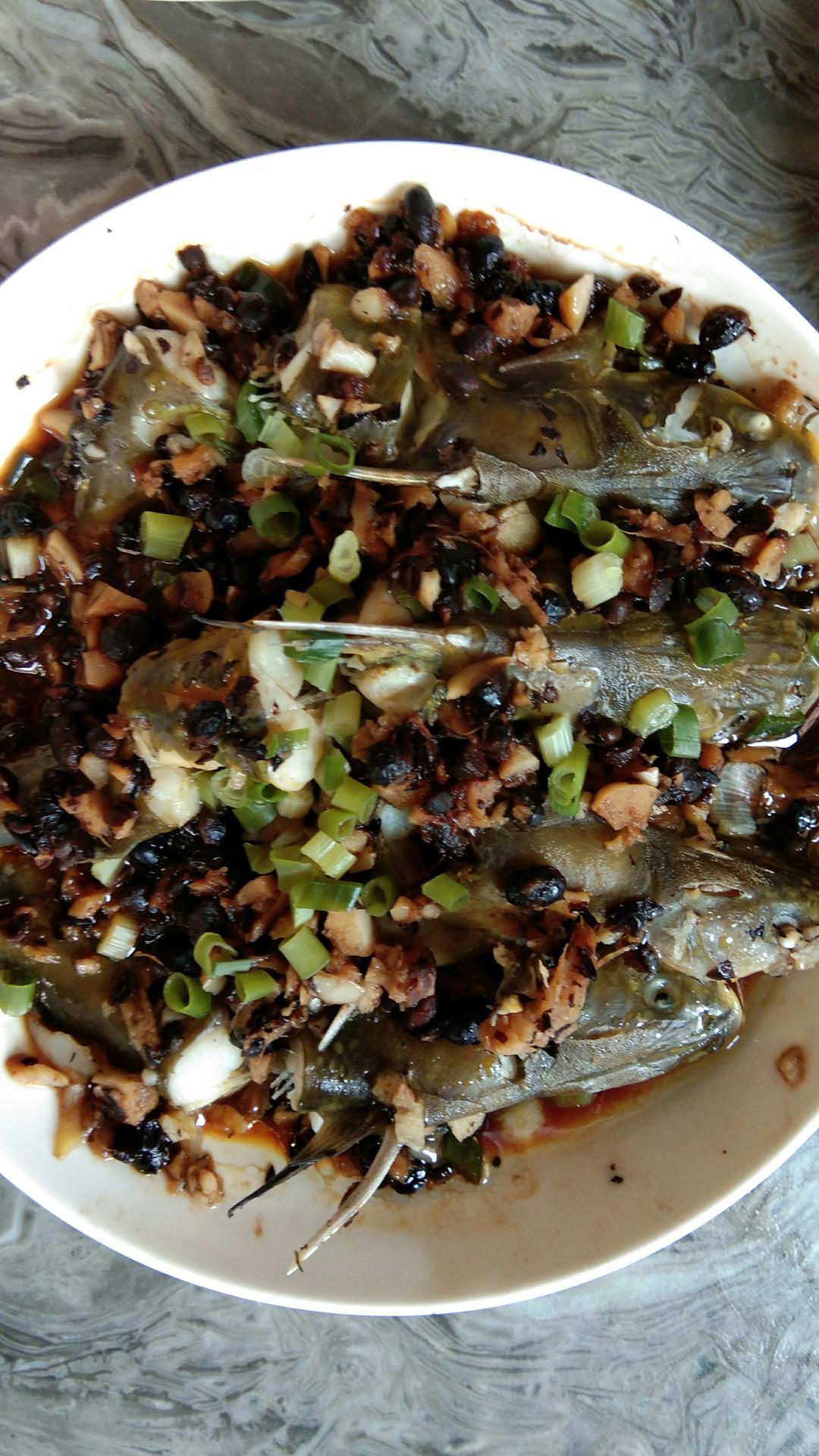 豆豉蒸黄骨鱼