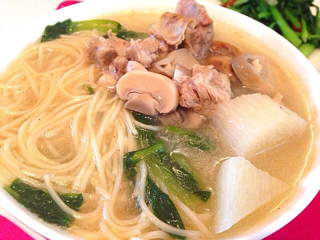 刘天-做的排骨汤面