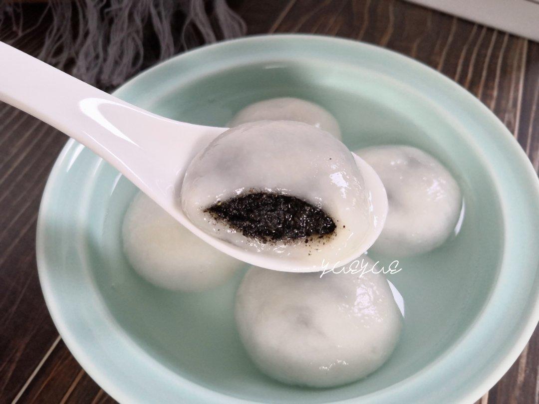 比克大魔头悦悦做的花生黑芝麻汤圆