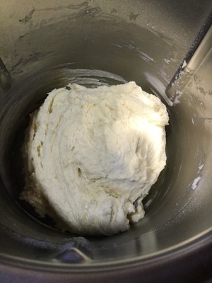 蝴蝶结小餐包的做法 步骤2