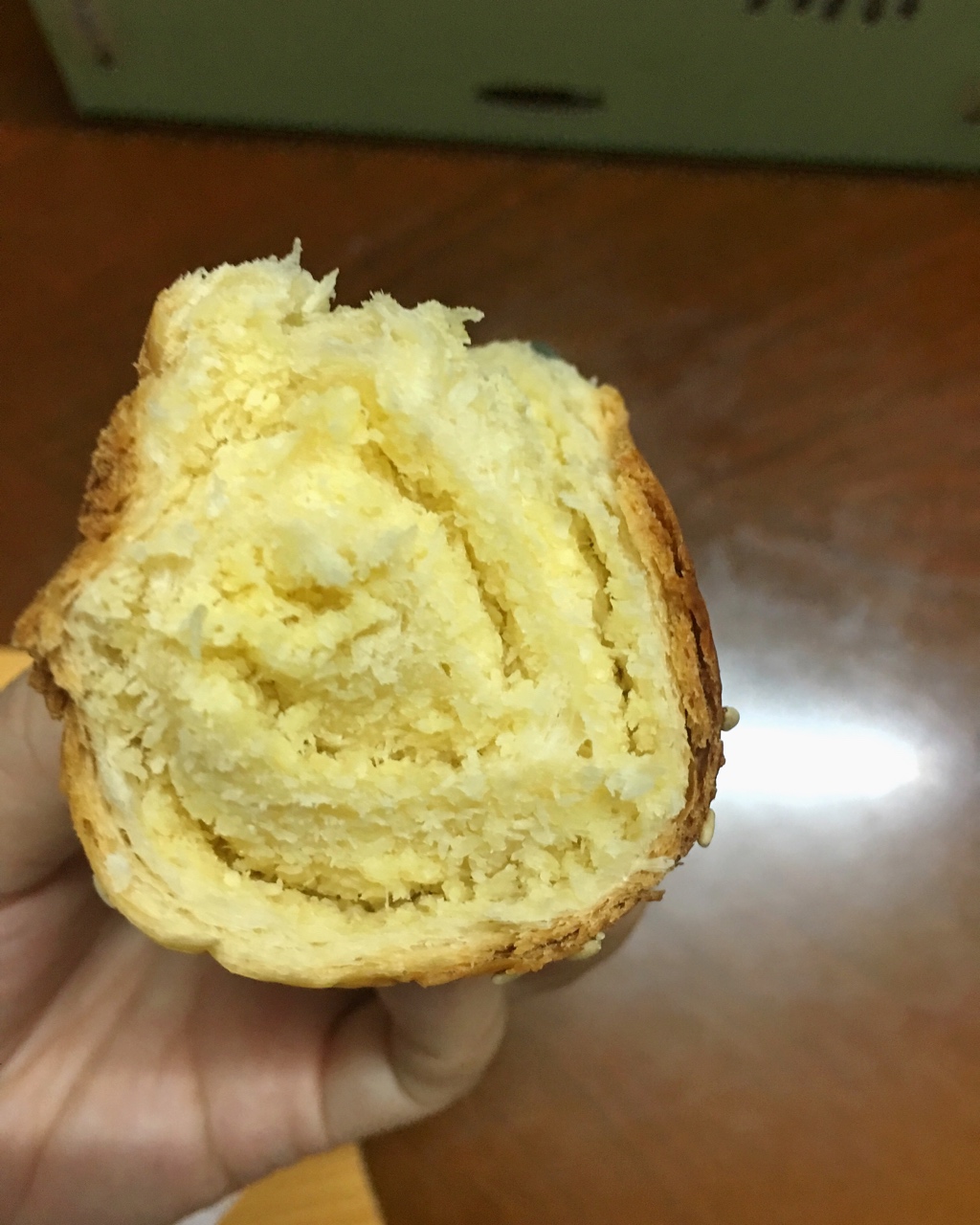 朱小妮同学做的椰蓉面包卷
