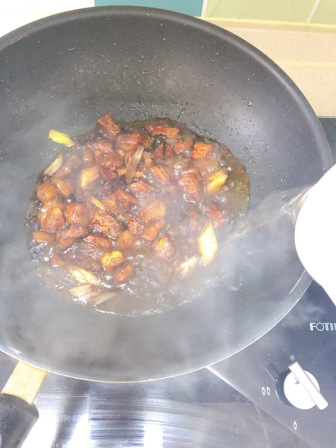 家常硬菜|土豆烧肉