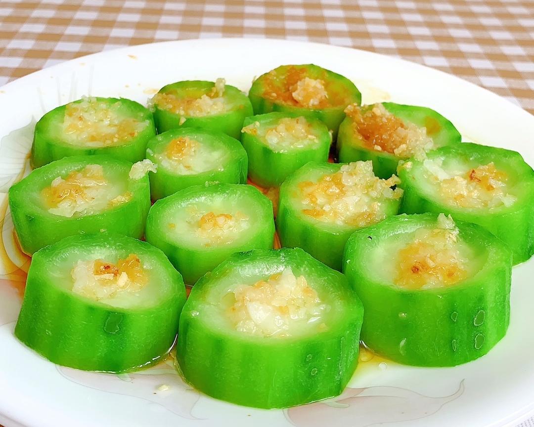 金银蒜蒸丝瓜 蒜蓉蒸丝瓜