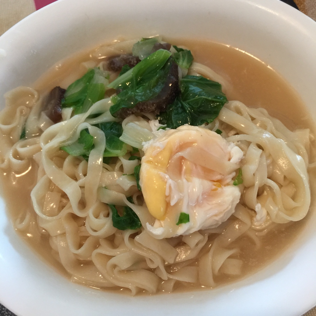 叶子之厨房做的清汤鸡蛋面