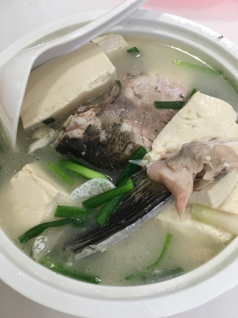 suetlin做的鱼头豆腐汤