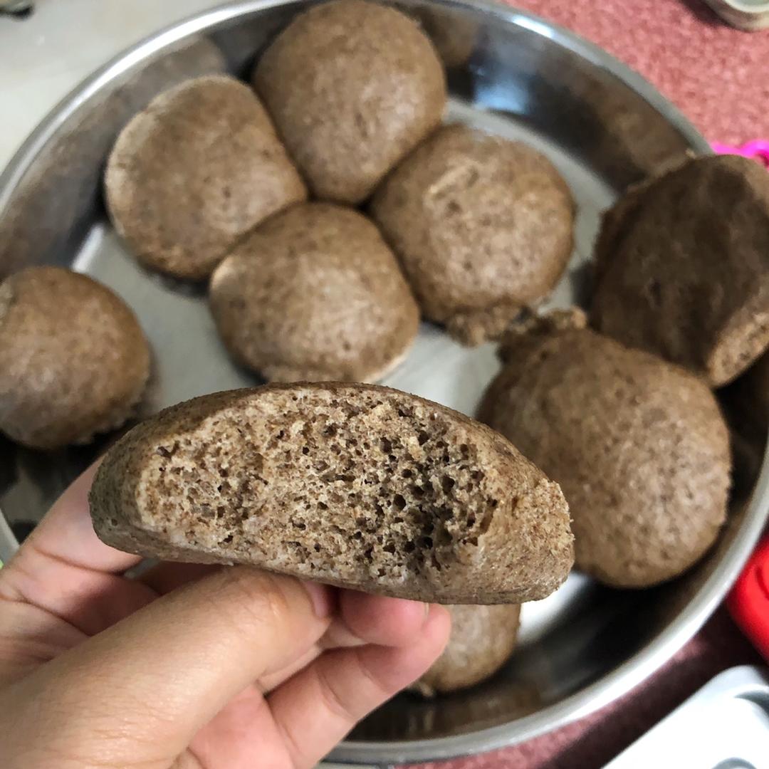 黑全麦馒头