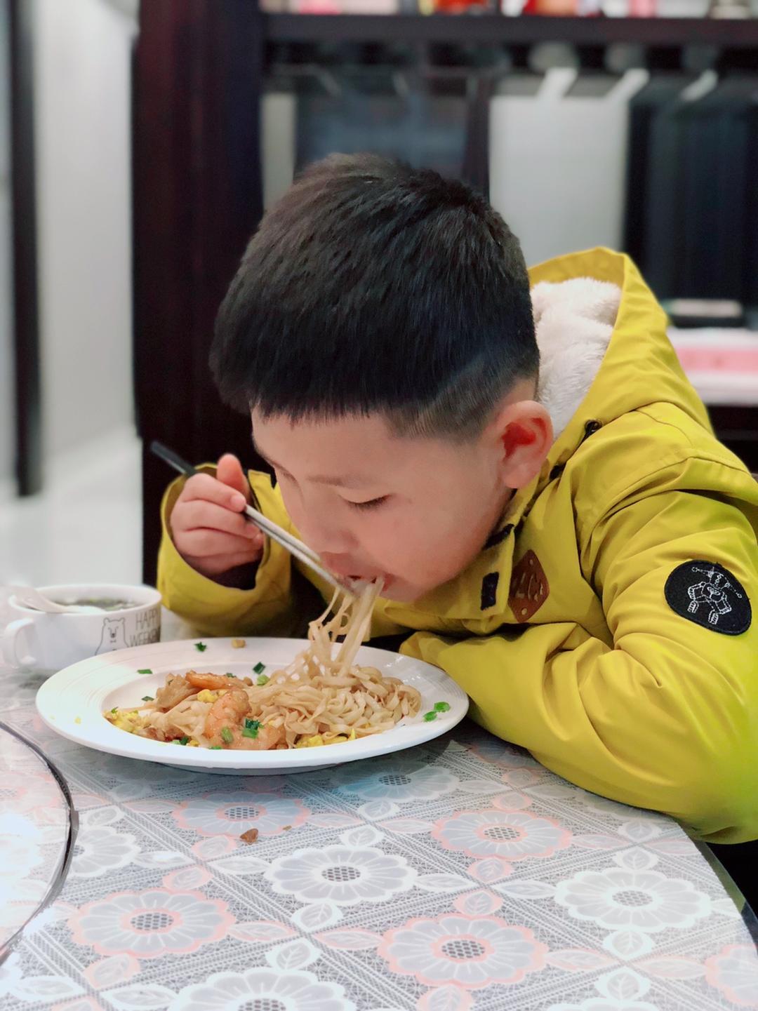 虾仁鲍鱼鸡蛋拌面
