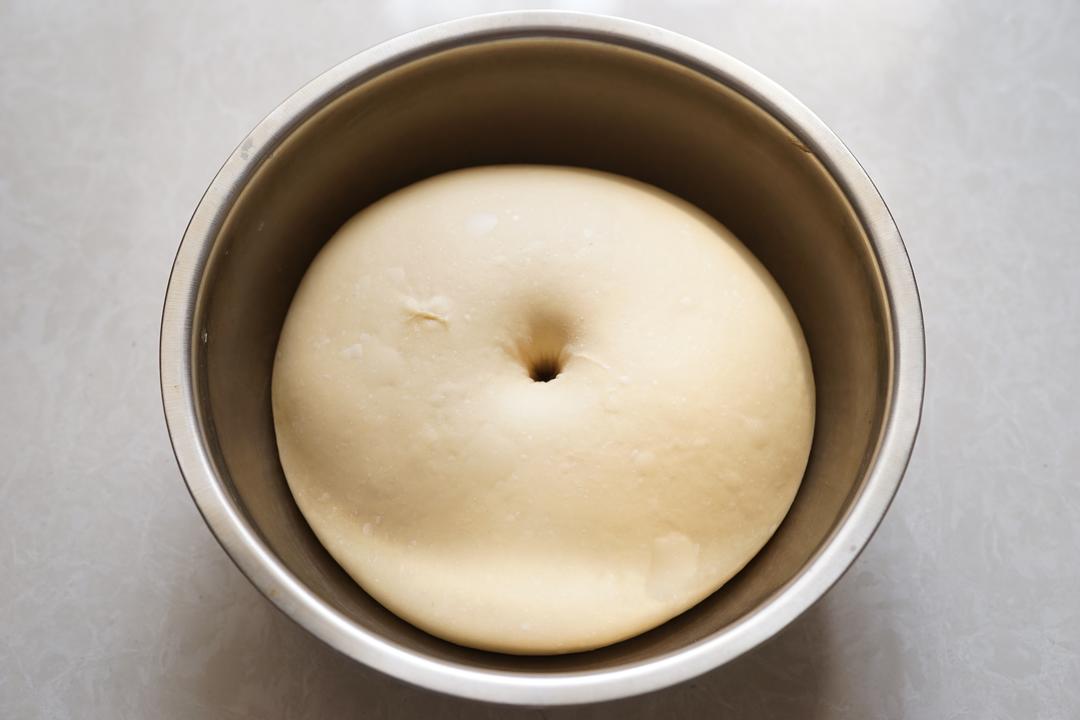 【绵软红糖流心吐司的做法步骤图，怎么做好吃】哈奇0328-制作