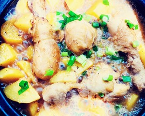 土豆鸡腿砂锅煲的做法 步骤12
