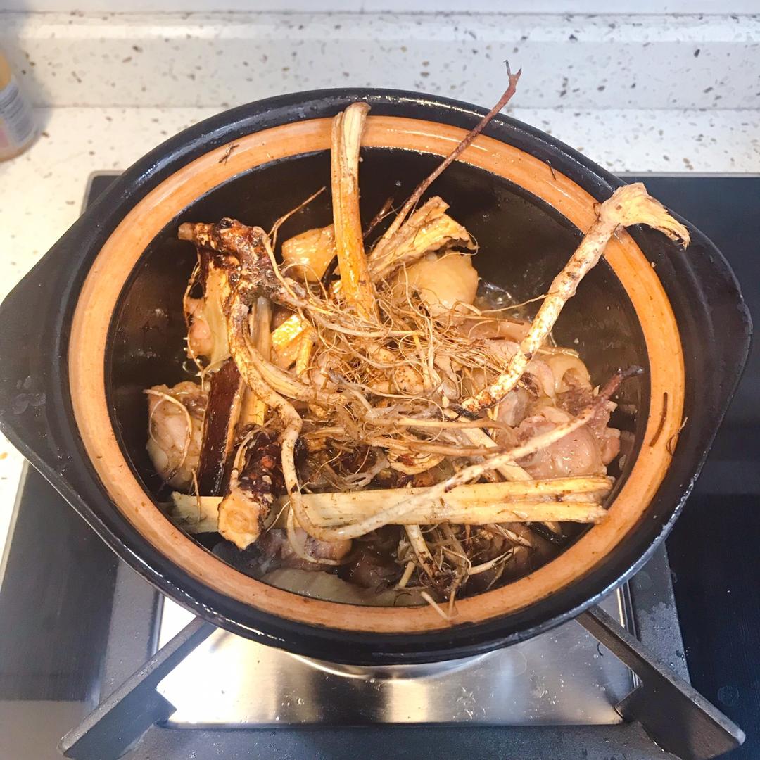 五指毛桃焗鸡腿肉