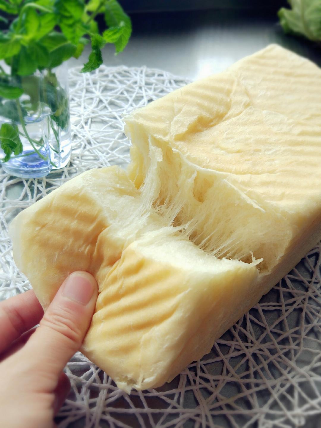 【酸奶吐司面包的做法步骤图，怎么做好吃】Ms菜花花-制作