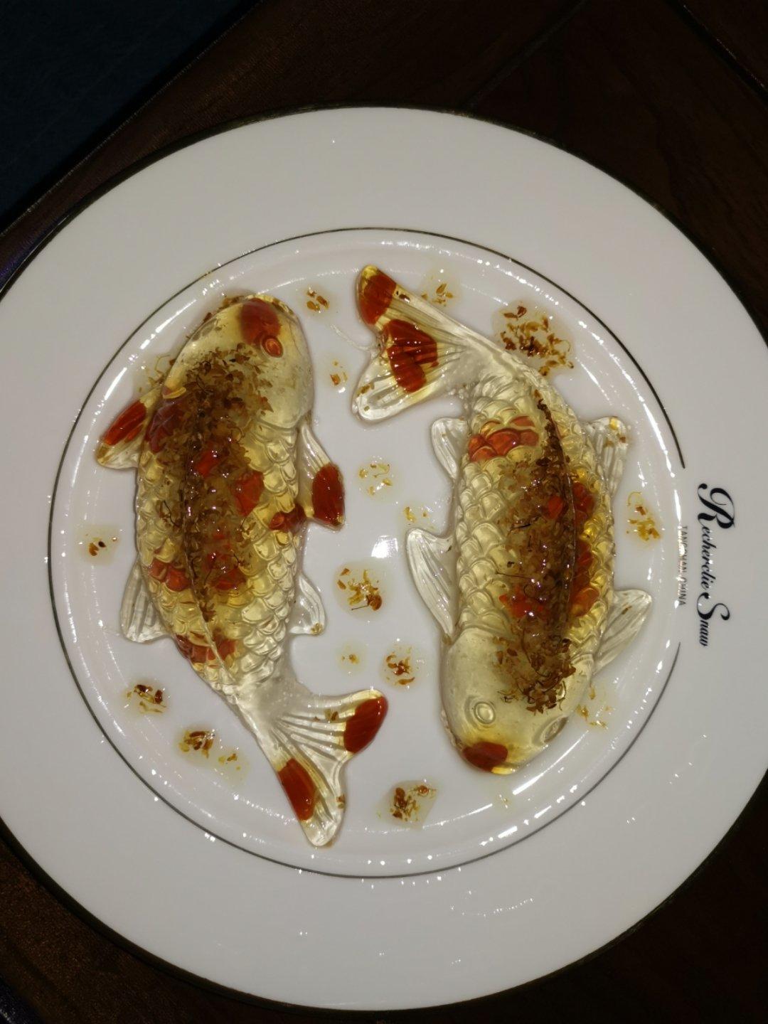 手机用户0405_txsr做的年夜饭桌上最惊艳的压轴甜点:桂花枸杞琉璃鱼