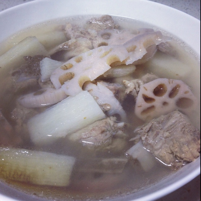 mavischan做的排骨莲藕山药汤