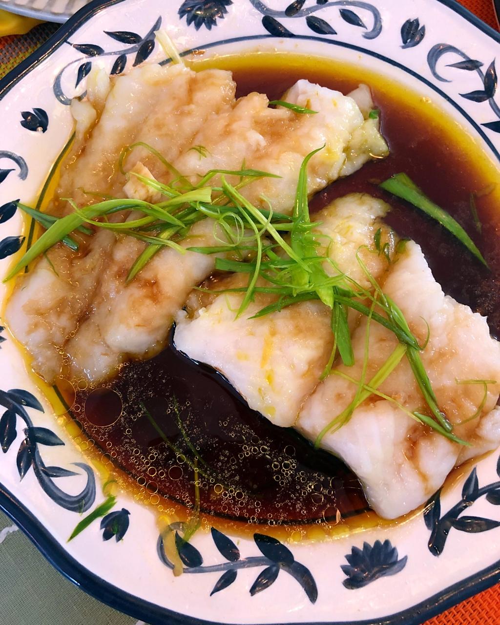赞 龙利鱼柳,料酒,柠檬,生姜,葱,橄榄油,蒸鱼豉油