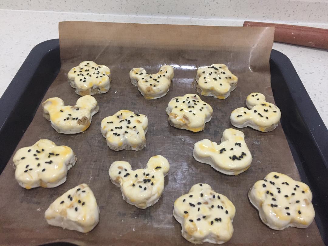 【淡奶油海盐核桃咸司康的做法步骤图】cxyjane-制作