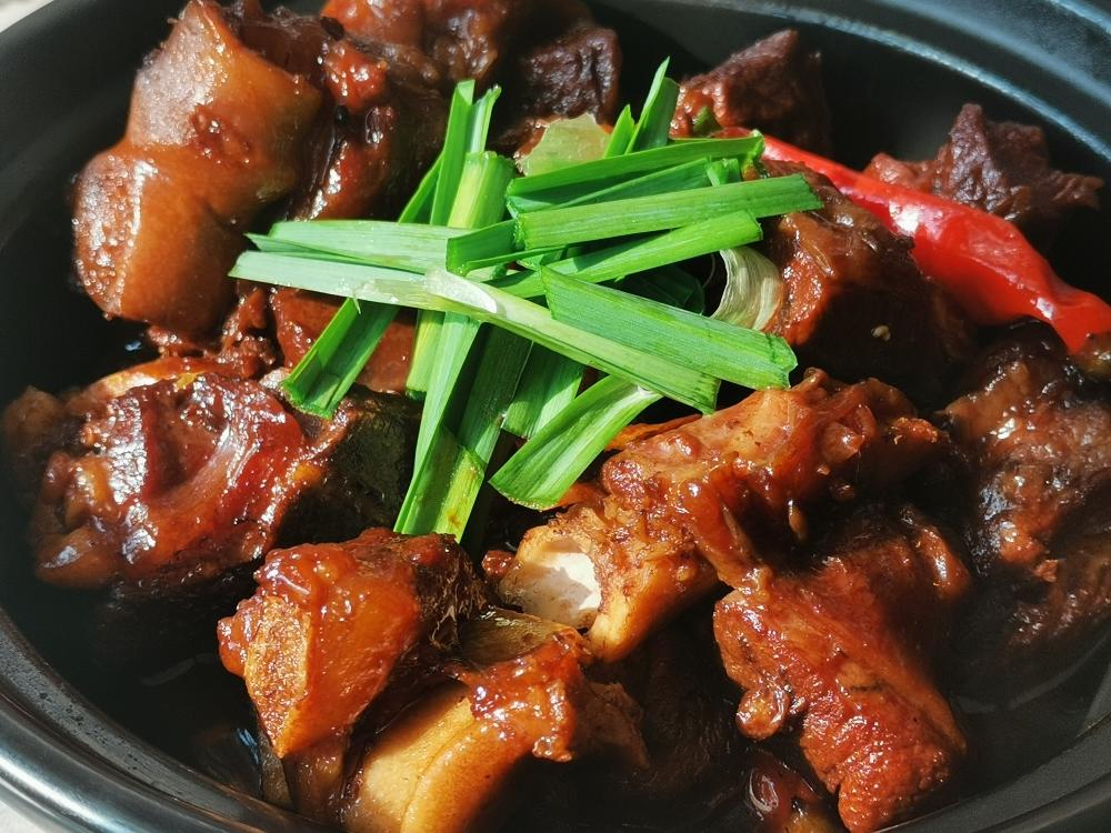 红烧羊肉煲