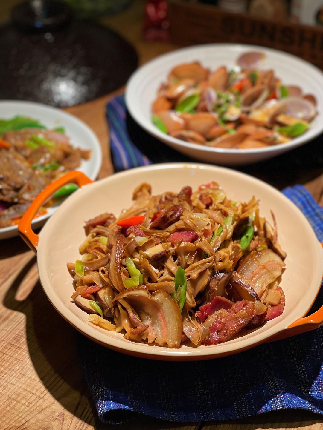 笋干香菇炒腊肉