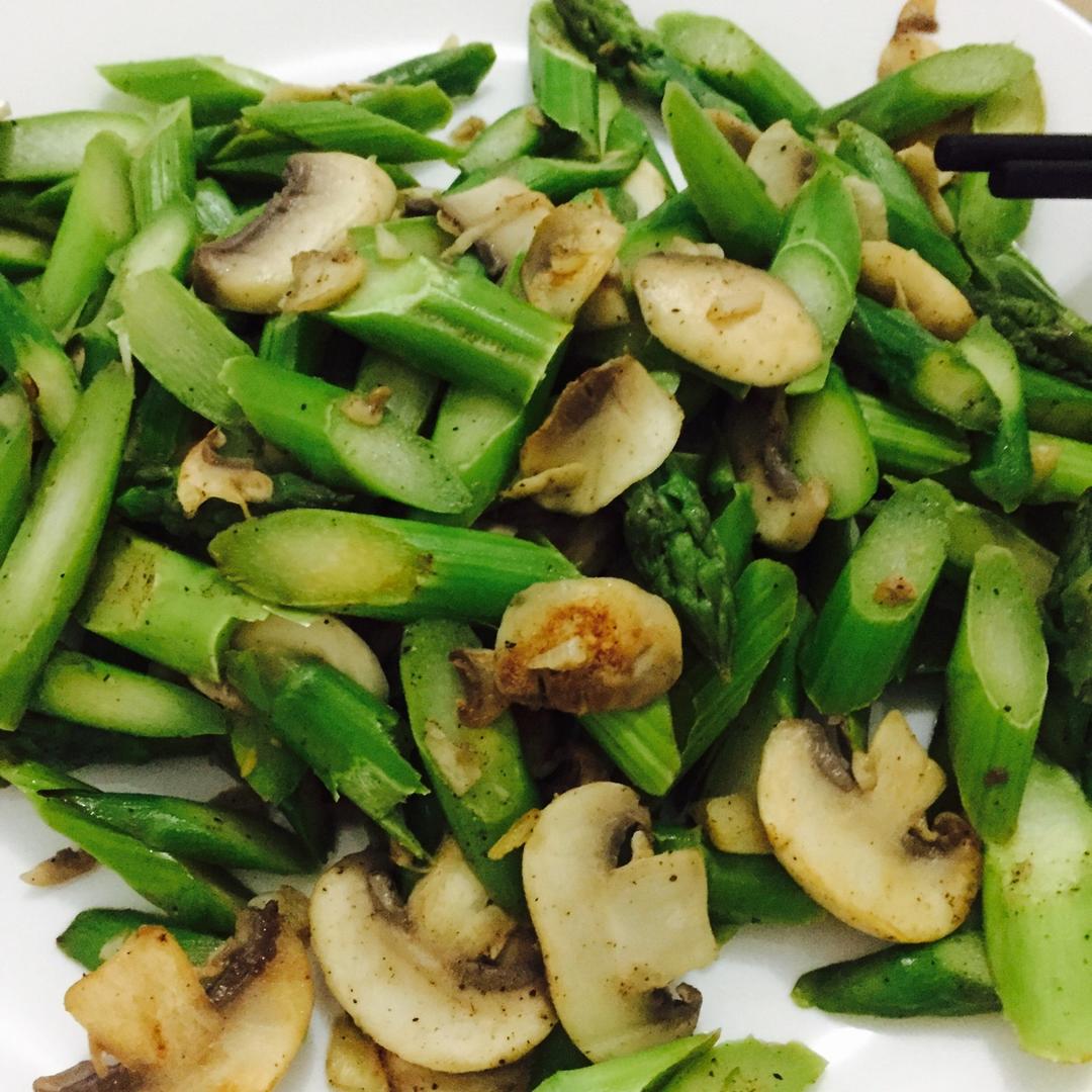 i_rona做的芦笋炒蘑菇