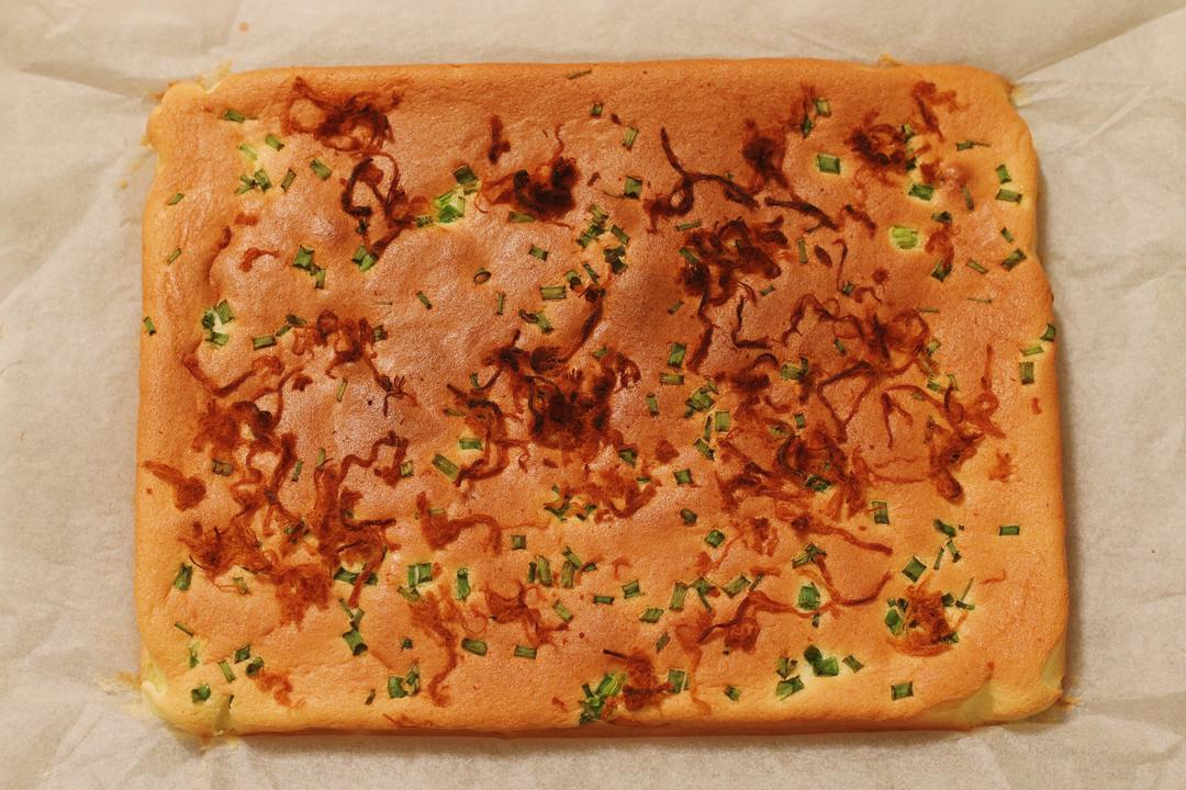 【香葱肉松蛋糕卷—完美蛋糕卷的所有注意事项（新手20步超详细版）的做法步骤图】牛奶少女丶-制作