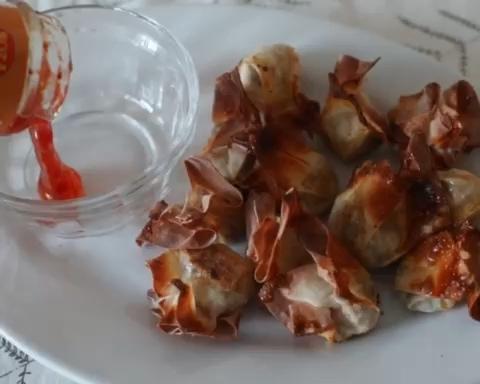 脆皮馄饨的做法 步骤4