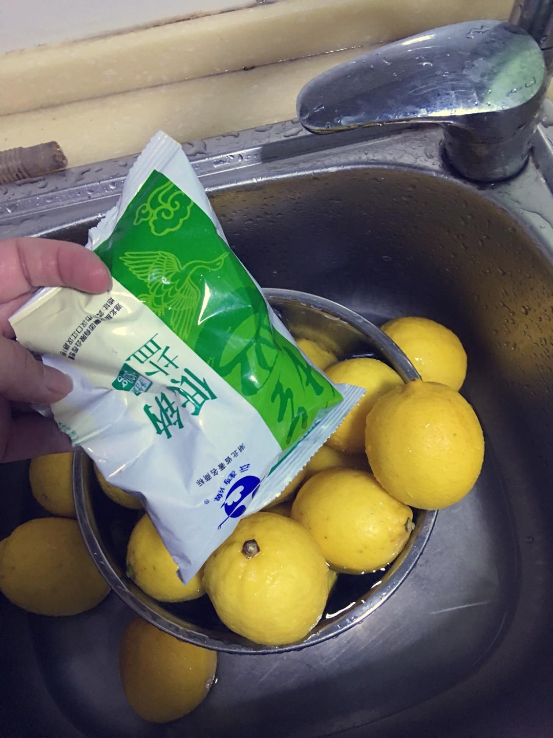 川贝柠檬膏 最近身边的朋友总是喉咙不舒服,急