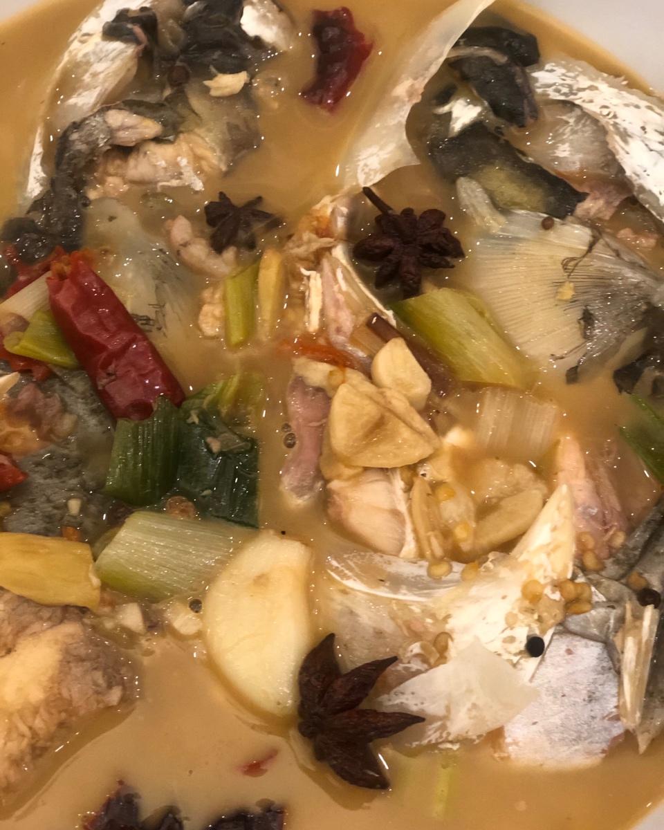 下厨房用户cr1ga做的鱼头泡饼炖鱼头家庭版旺顺阁