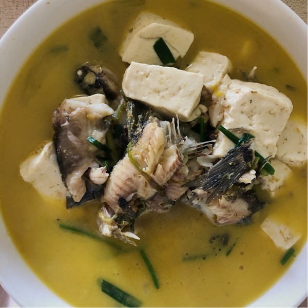 大葱食谱做的黄骨鱼炖豆腐
