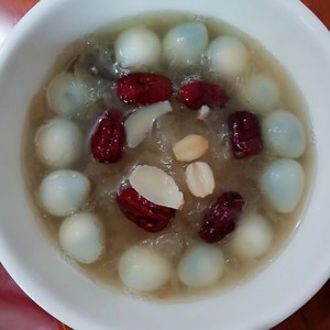 桃胶银耳汤的做法 步骤6