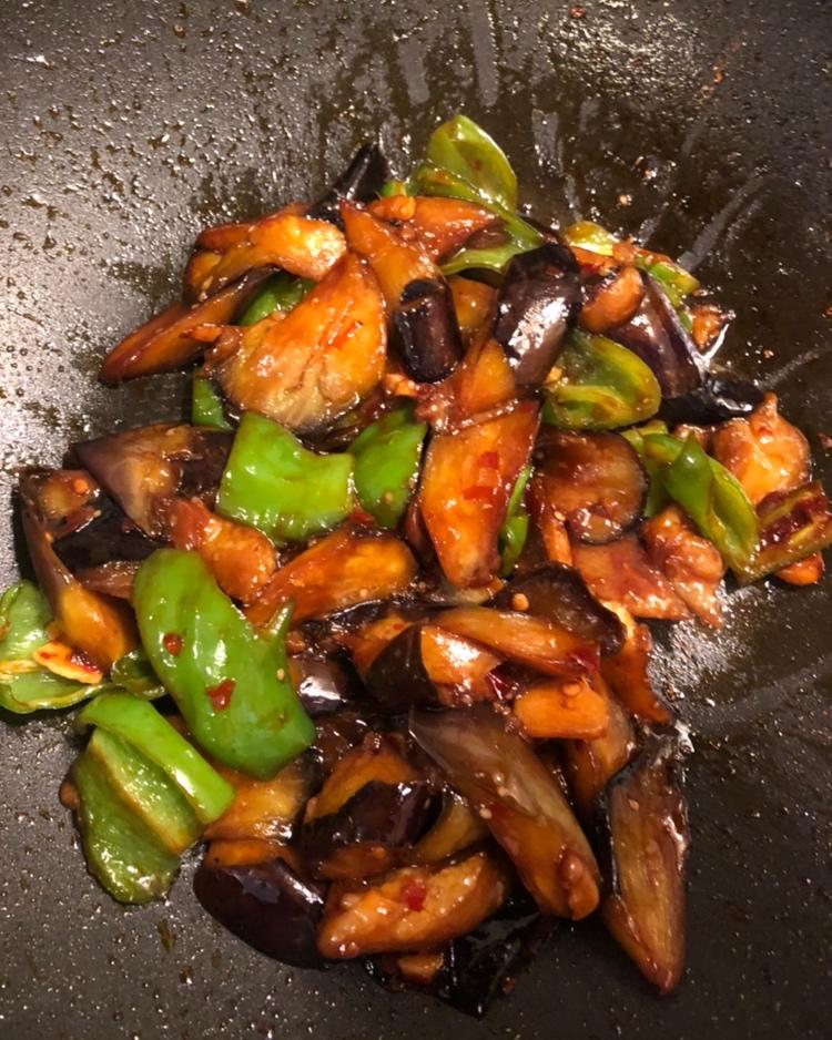小小白大树做的少油的红烧茄子家常版