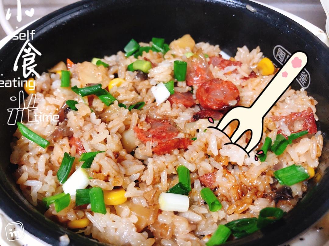 唯小妞-1做的电饭煲香肠焖饭