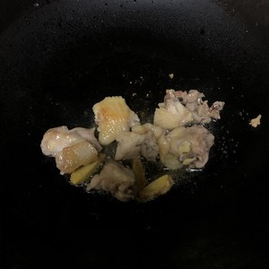 速手鸡汤米线的做法 步骤3
