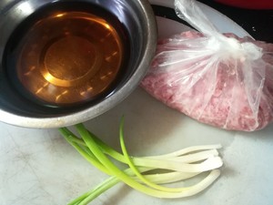 香菇肉沫酱的做法 步骤1