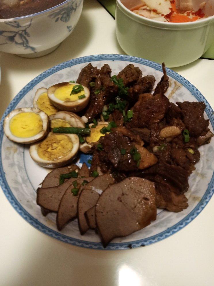 米豆子儿做的卤猪心,猪肝(卤心肝)