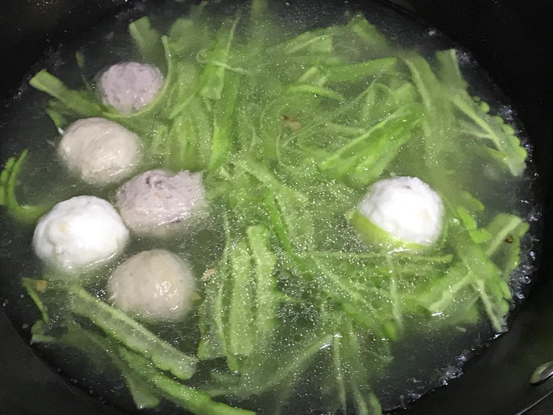 清凉消暑苦瓜滚汤
