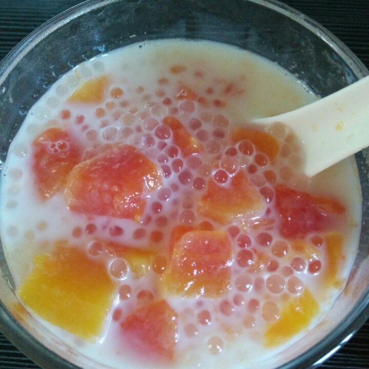 妞妞哒做的木瓜椰汁西米露