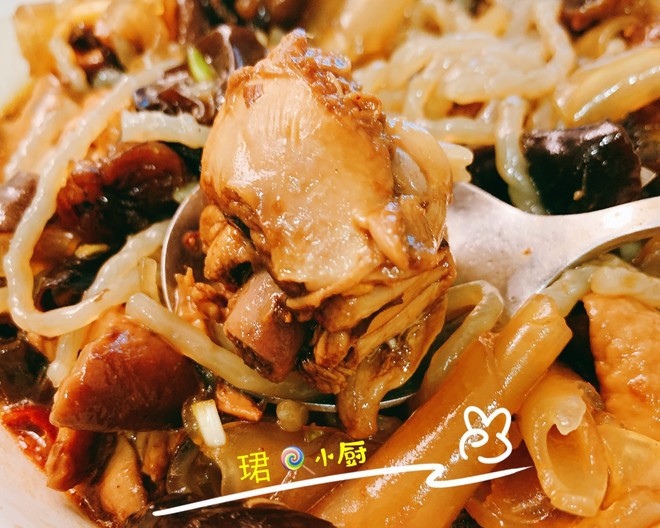 小美·小鸡(鸡腿)炖蘑菇 简单又好吃,小心吃撑?的做法