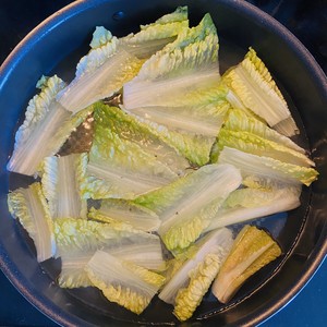 【酱香+海味+鲜蔬】豆豉鲮鱼生菜的做法 步骤4