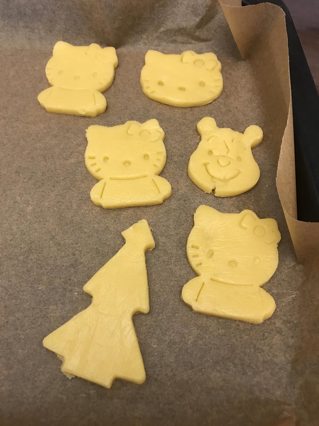 【卡通动物饼干的做法步骤图，怎么做好吃】飞天馋猫猪猪-制作