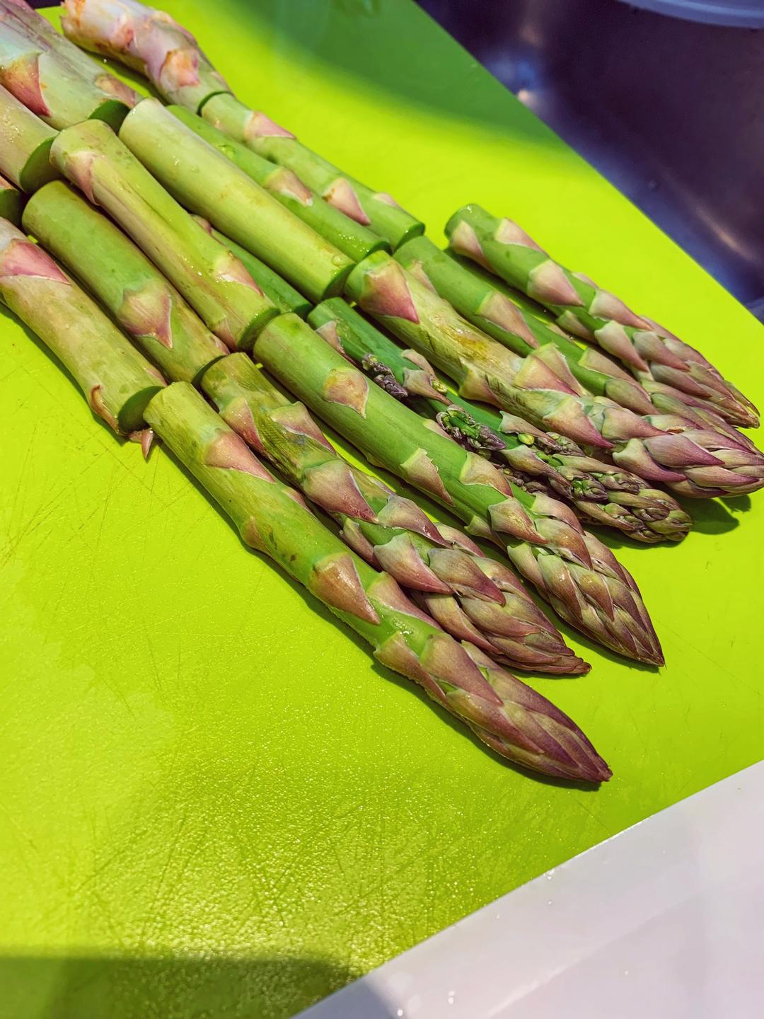 三文魚卷蘆筍牛油果fingerfood