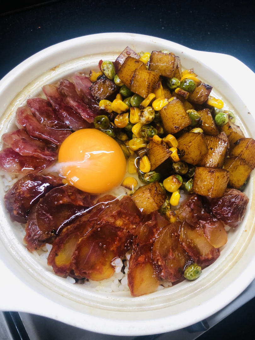 small钰做的广式腊肠砂锅煲仔饭