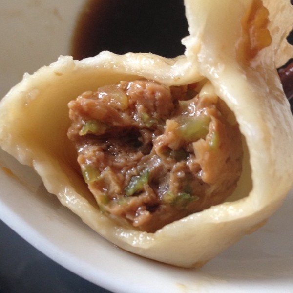 小橙子子小陈做的芹菜猪肉饺